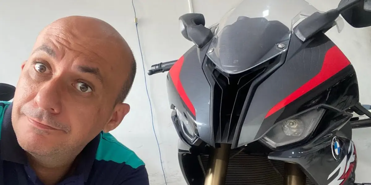 BMW S1000RR 2022 CINZA seminova Detalhes e Impressões