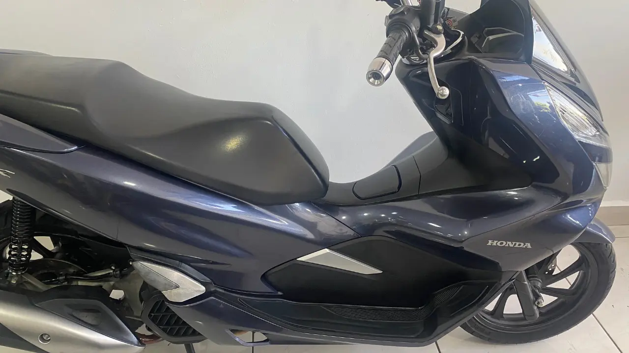 Honda PCX 2020 cinza O Modelo Consagrado da Honda do Brasil